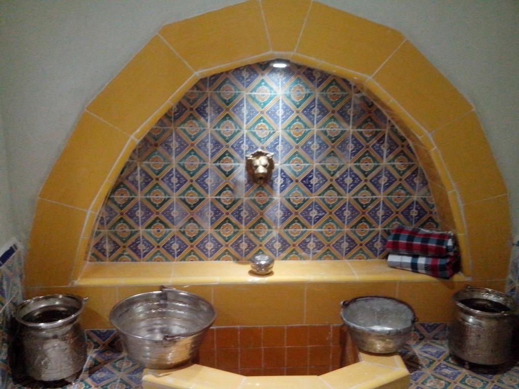 מלון (סוס (עיר Dar Baaziz מראה חיצוני תמונה